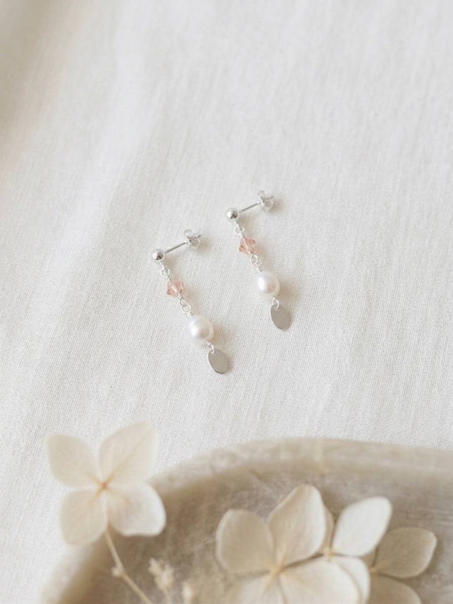 Minimal Pearl Dangles Silver