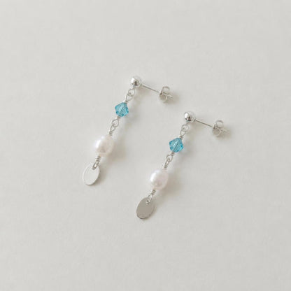 Minimal Pearl Dangles Silver