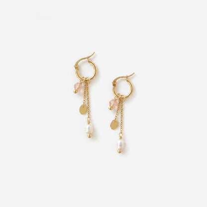 Lynn Dangles Gold