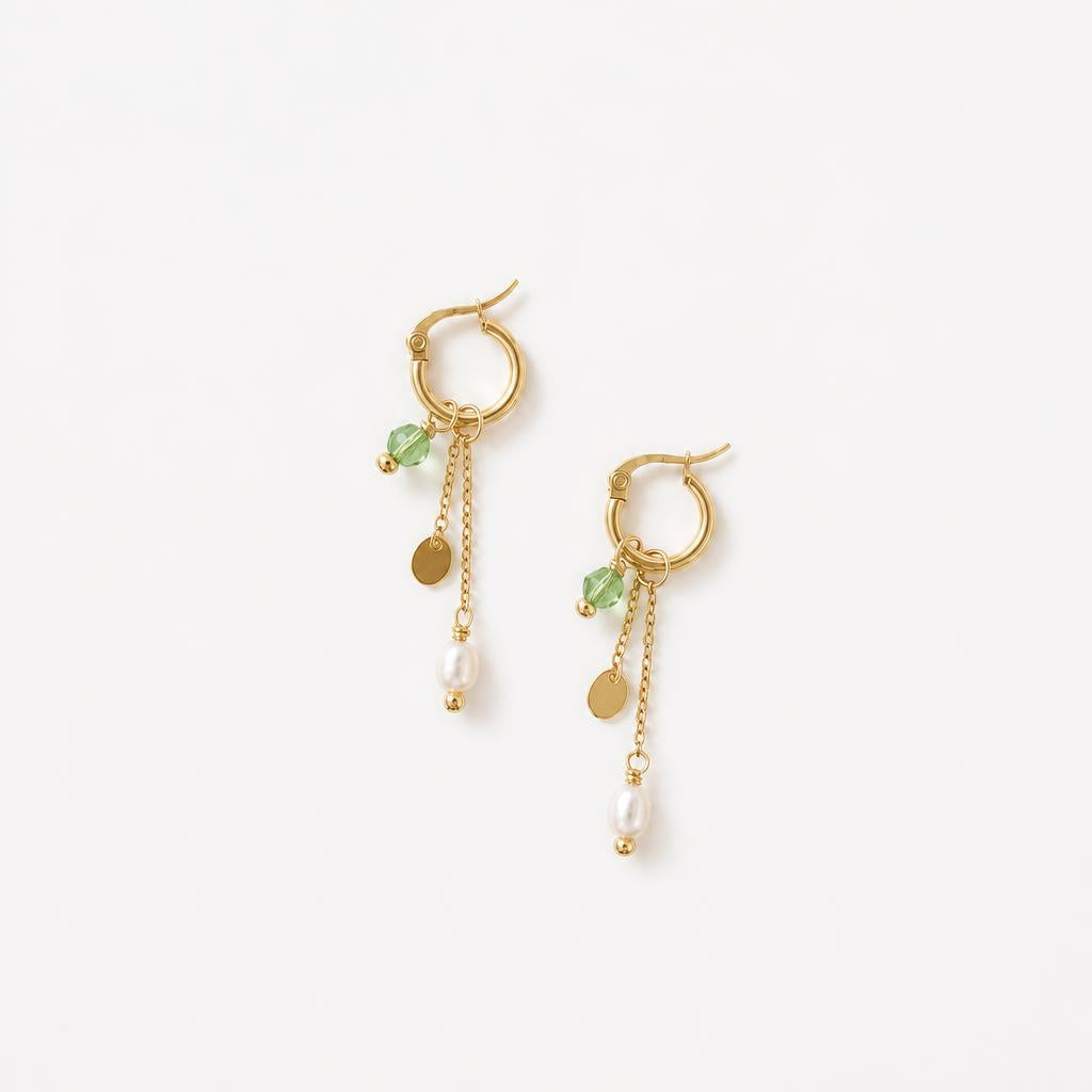 Lynn Dangles Gold