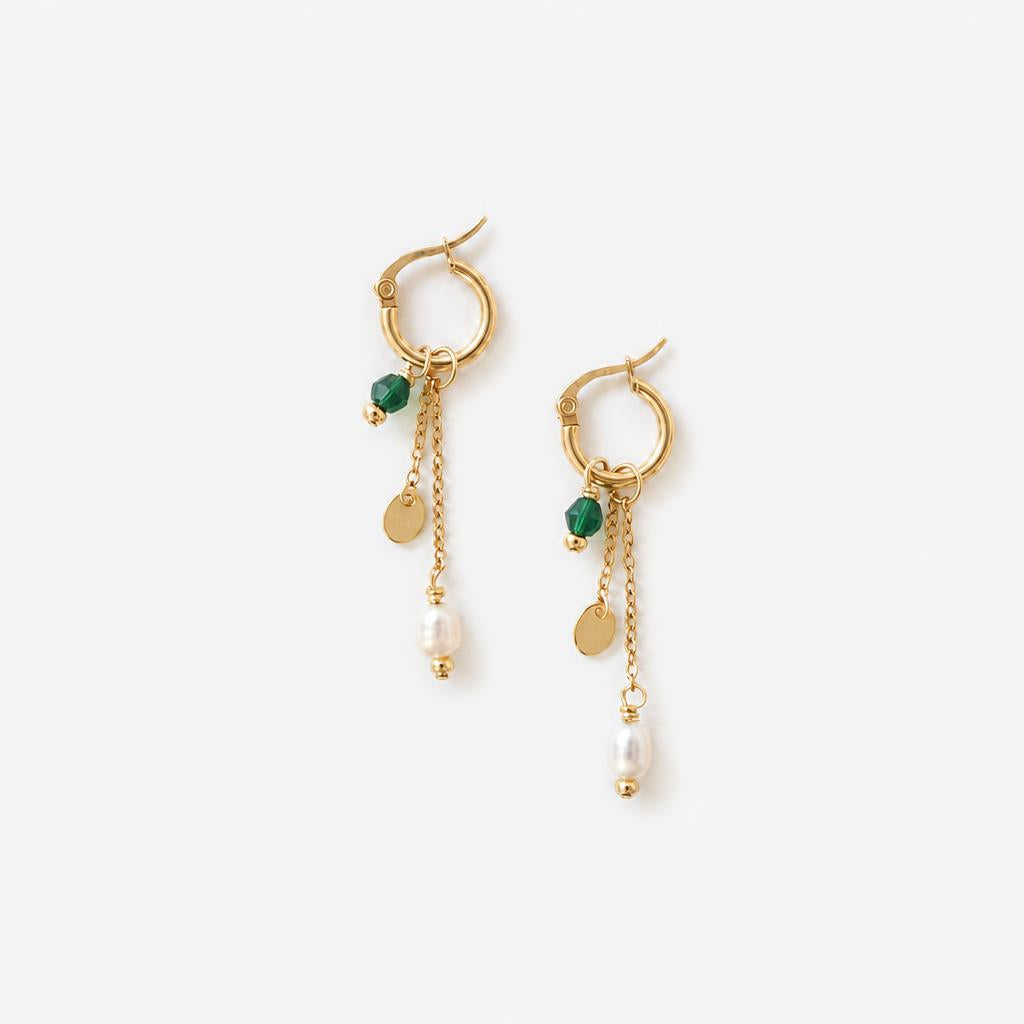 Lynn Dangles Gold