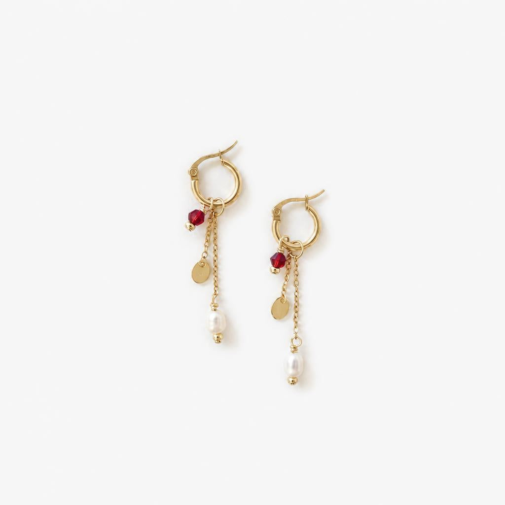 Lynn Dangles Gold