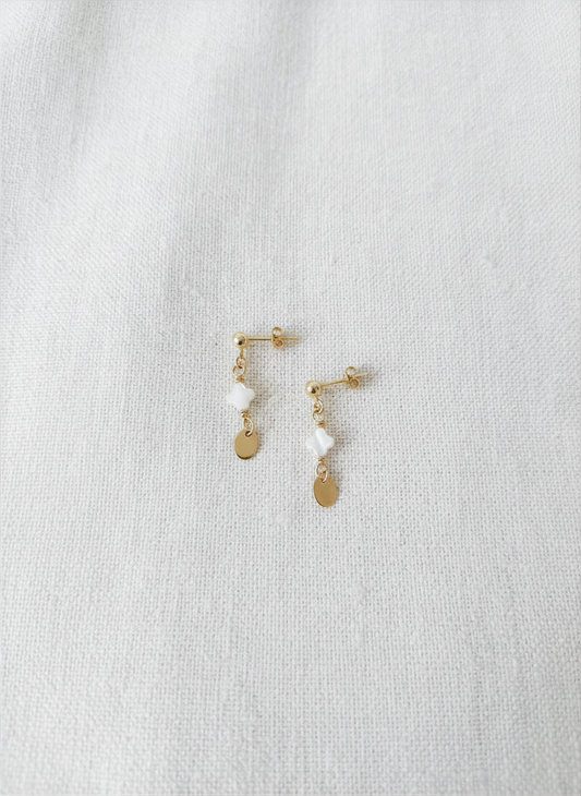 Simple Clover Dangles Gold