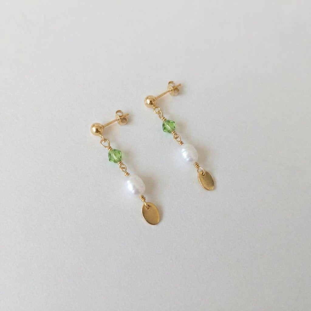 Minimal Pearl Dangles Gold